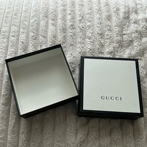 Gucci medium square gift box